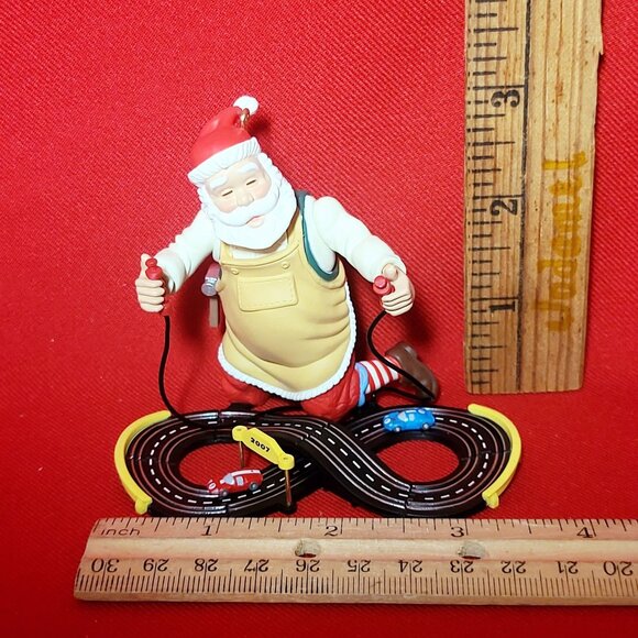 Hallmark Toymaker Santa Christmas Ornament 2007 - Picture 9 of 10